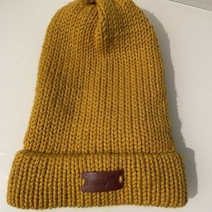 Brezzy Tee : Satin Lined Beanie